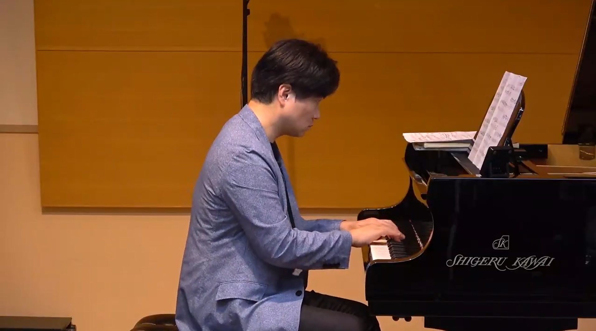 ピアニストの指から紡がれる音色の秘密 ～求められる音楽の違いから生まれる様々な価値観の音楽教育～